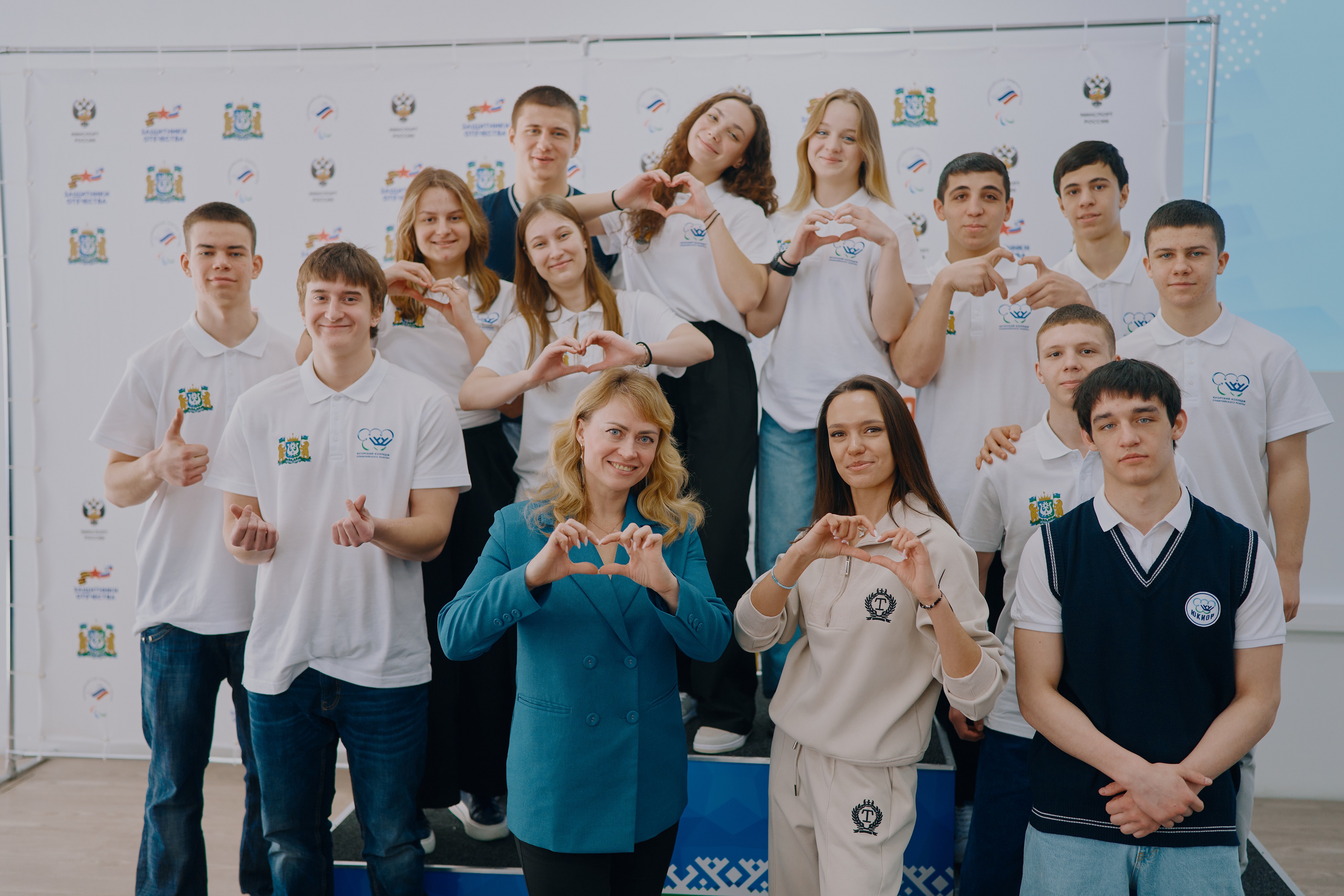 Волонтёры и активисты первичного отделения «Движения Первых» ЮКИОРа на постоянной основе оказывают помощь и поддержку военнослужащим, находящимся в зоне СВО