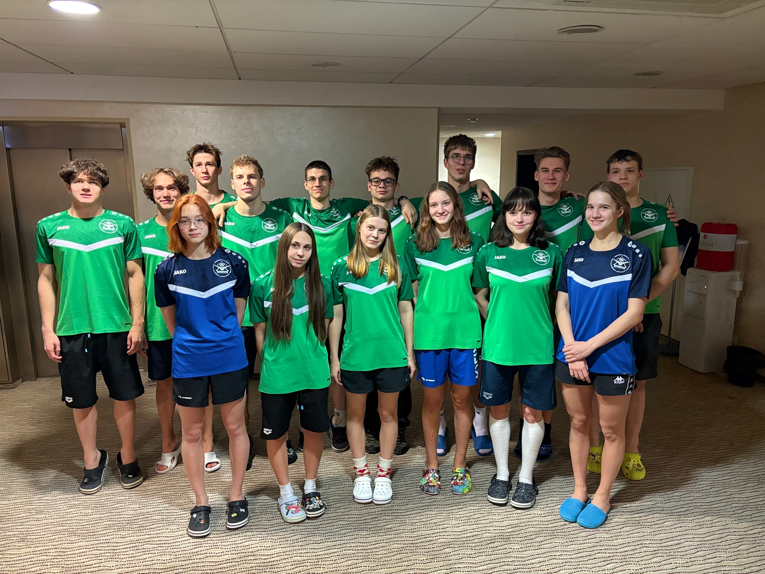 Болеем за ЮКИОР на Всероссийских соревнованиях по плаванию