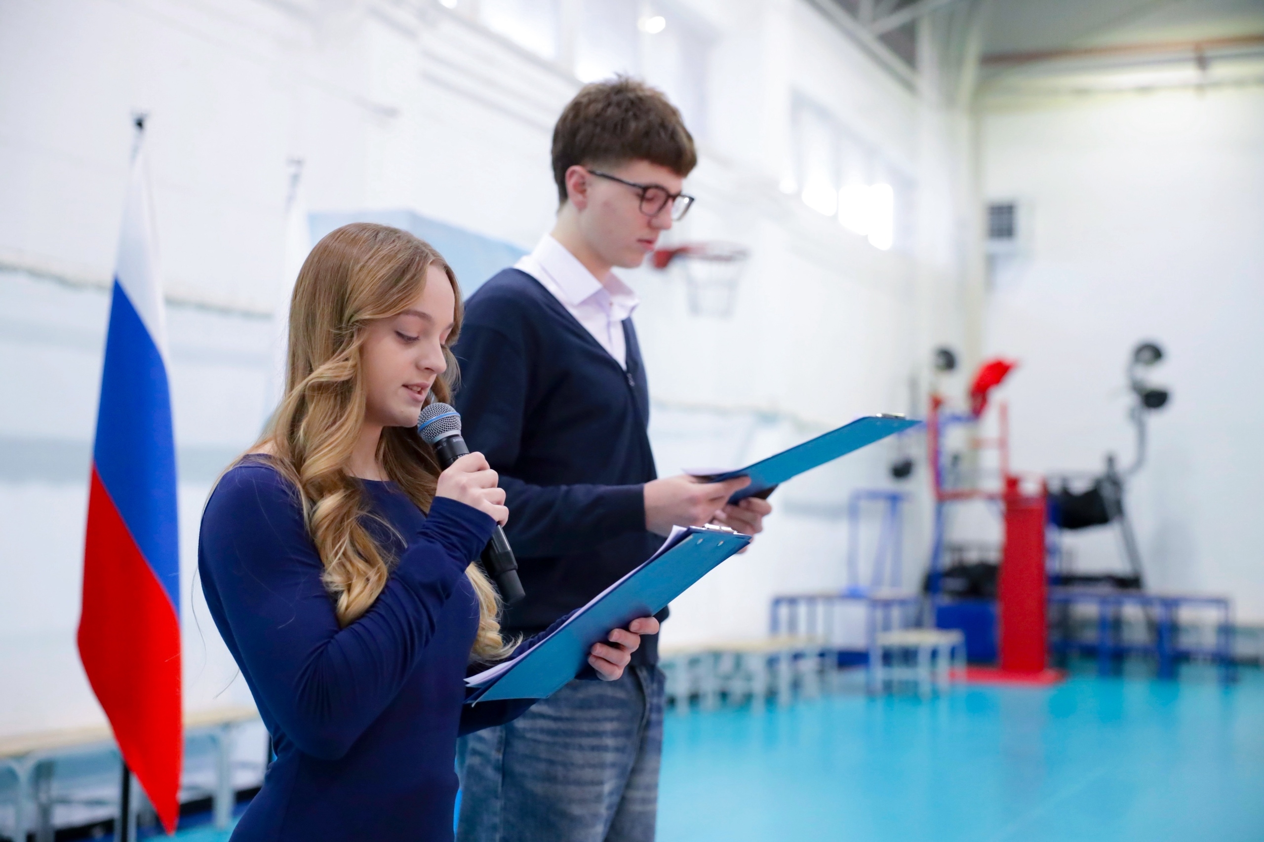 В ЮКИОРе ежемесячная торжественная линейка