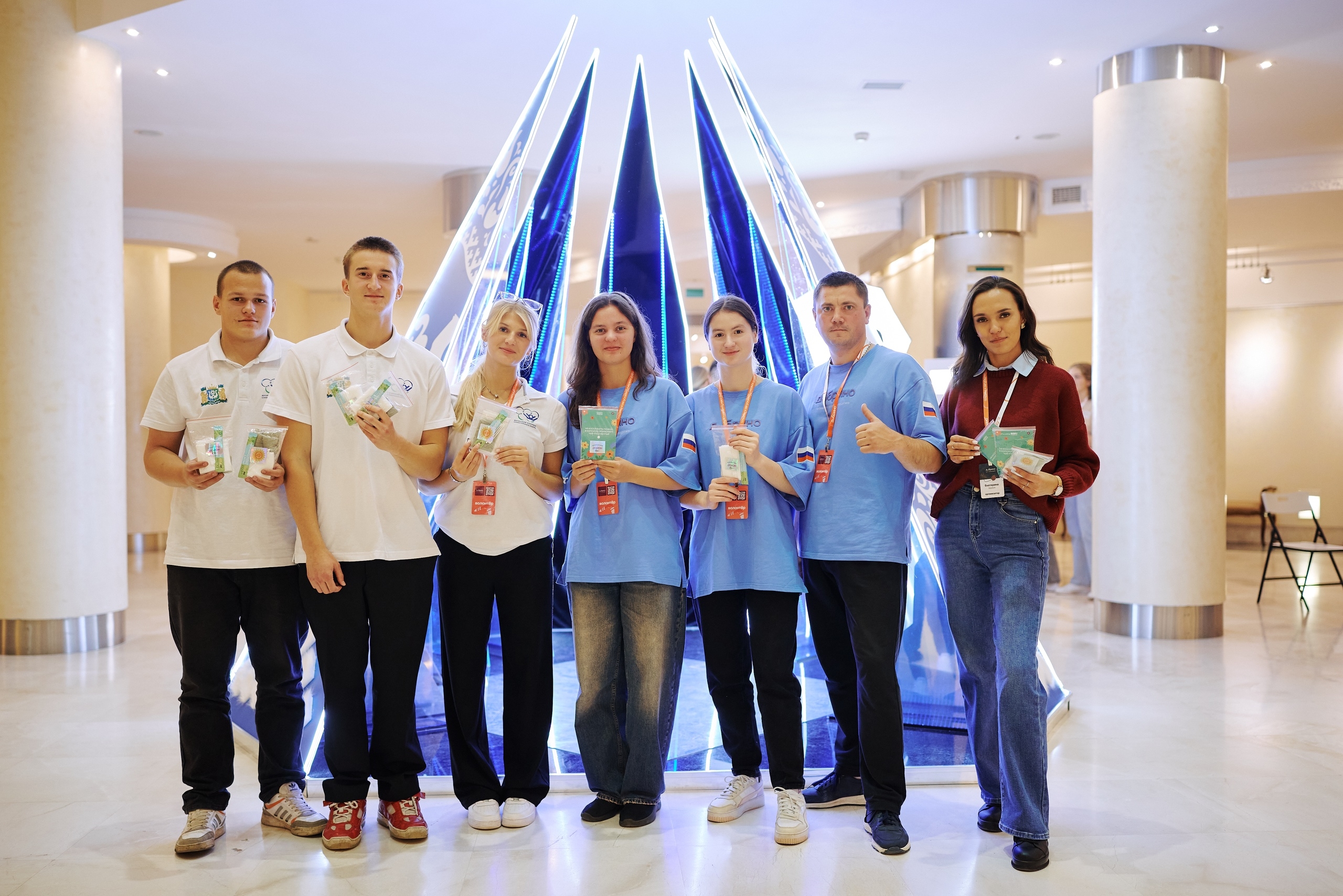 Волонтеры ЮКИОРа приняли участие во Всероссийском флешмобе #МЫВМЕСТЕсГероями